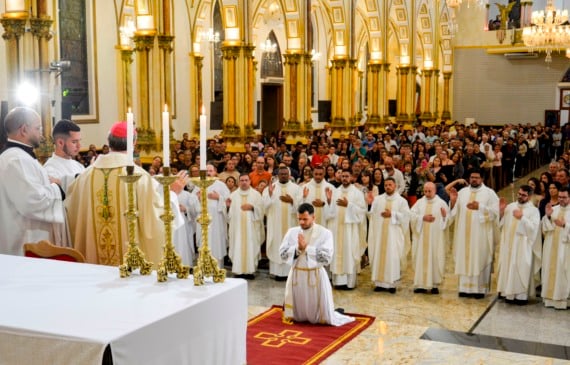 Diocese de Marília ordena novo padre