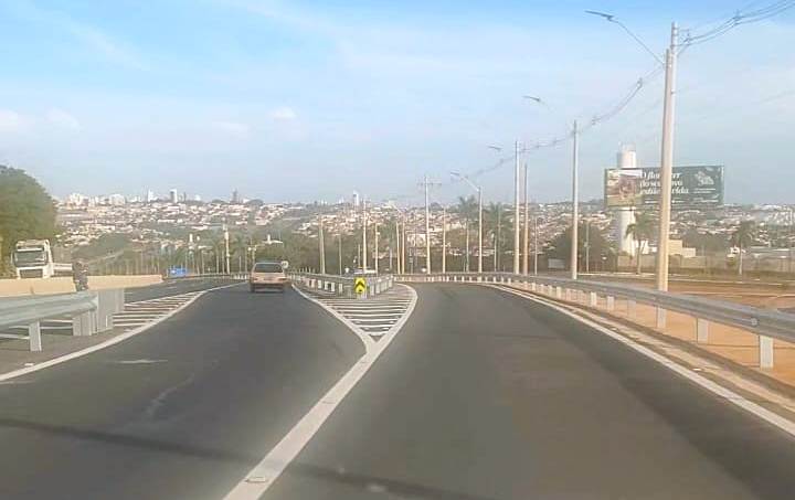 Nova marginal em Marília cria ‘cruzamento’ de tráfego urbano e rodovia