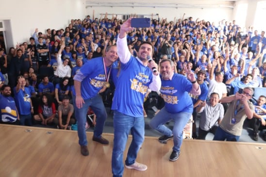 Vinícius recebe campeões de Jogos Regionais com anúncio de investimentos