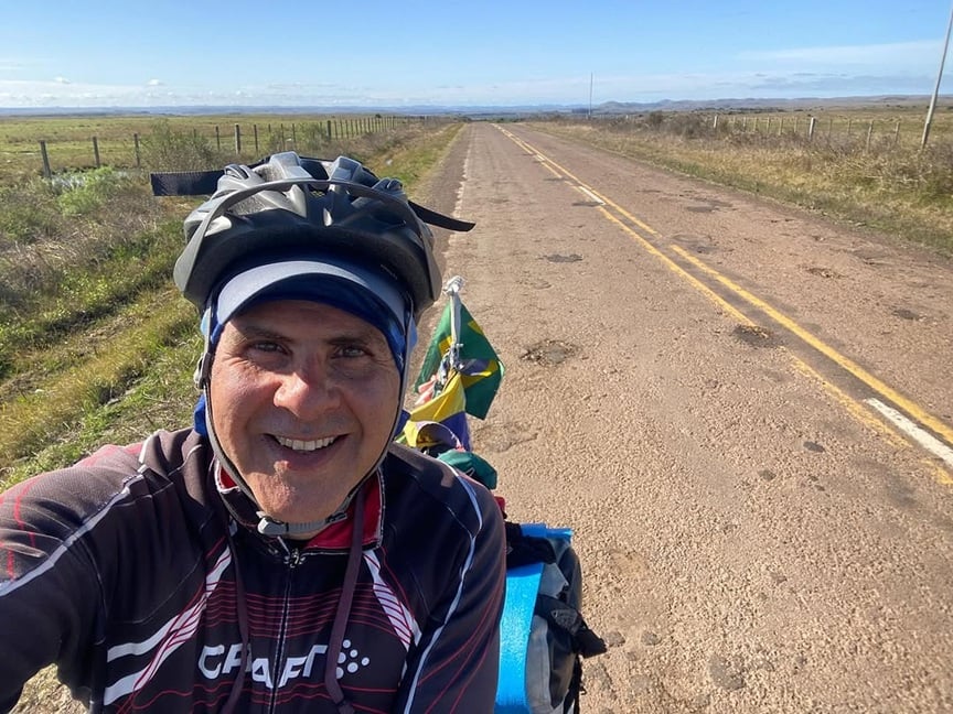 Ciclista de Marília terá ‘pedal de recepção’ na chegada de volta ao mundo
