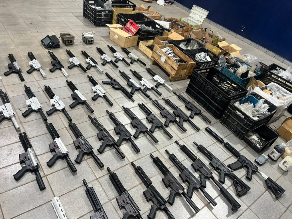 Operação descobre fábrica clandestina de armas no interior paulista