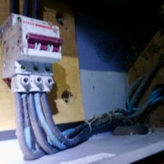 Furto de fios suspende atividades em farmácia municipal