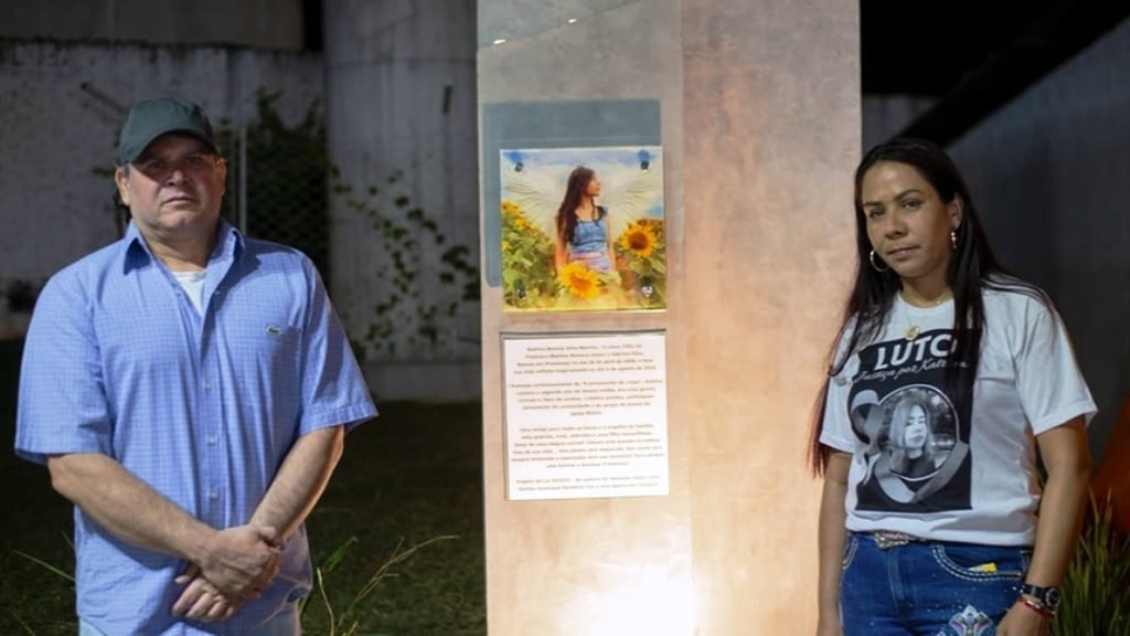 Promissão eterniza Katrina e mensagem de amor na arena em delegado a matou