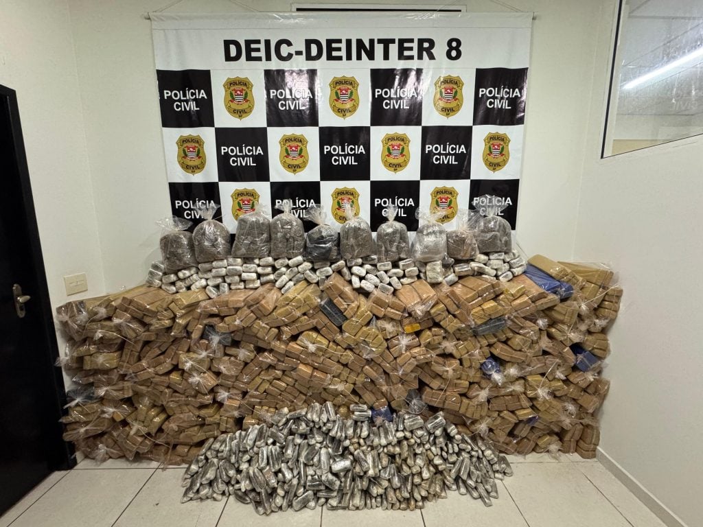 Polícia apreende uma tonelada de maconha na 'rota caipira' da Raposo Tavares