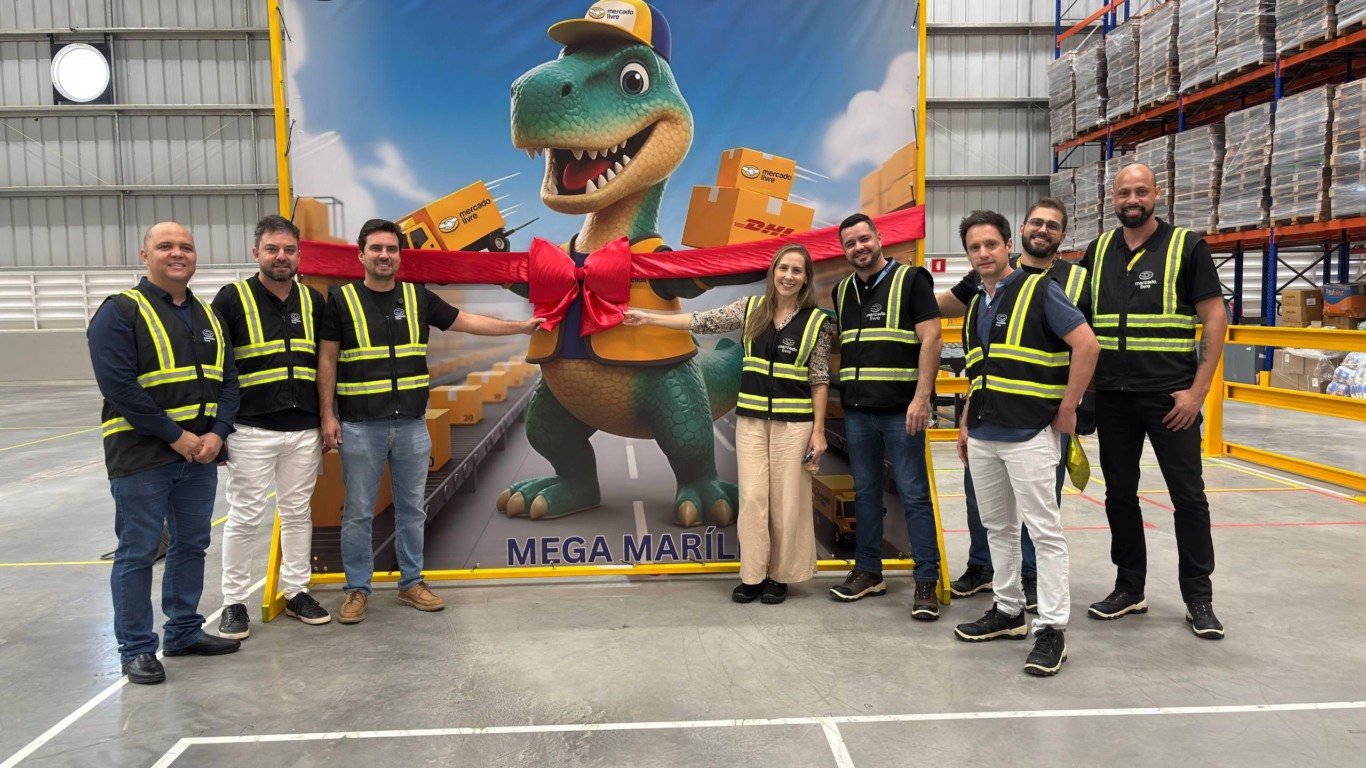 Mercado Livre 'inaugura' centro logístico de Marília em evento com prefeito