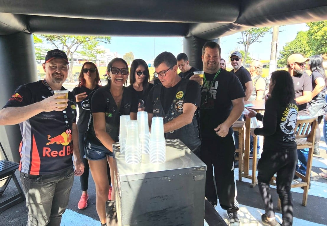 O Buteco doa 500kg de alimentos após domingo de rock, assados e veículos
