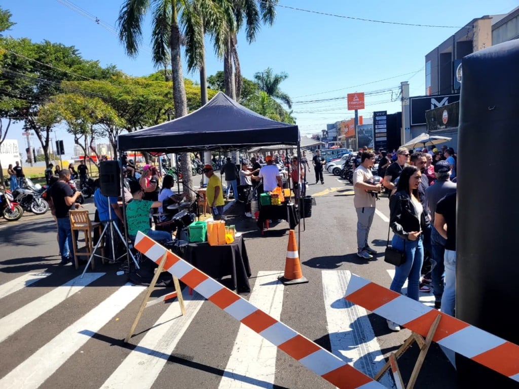 O Buteco doa 500kg de alimentos após domingo de rock, assados e veículos