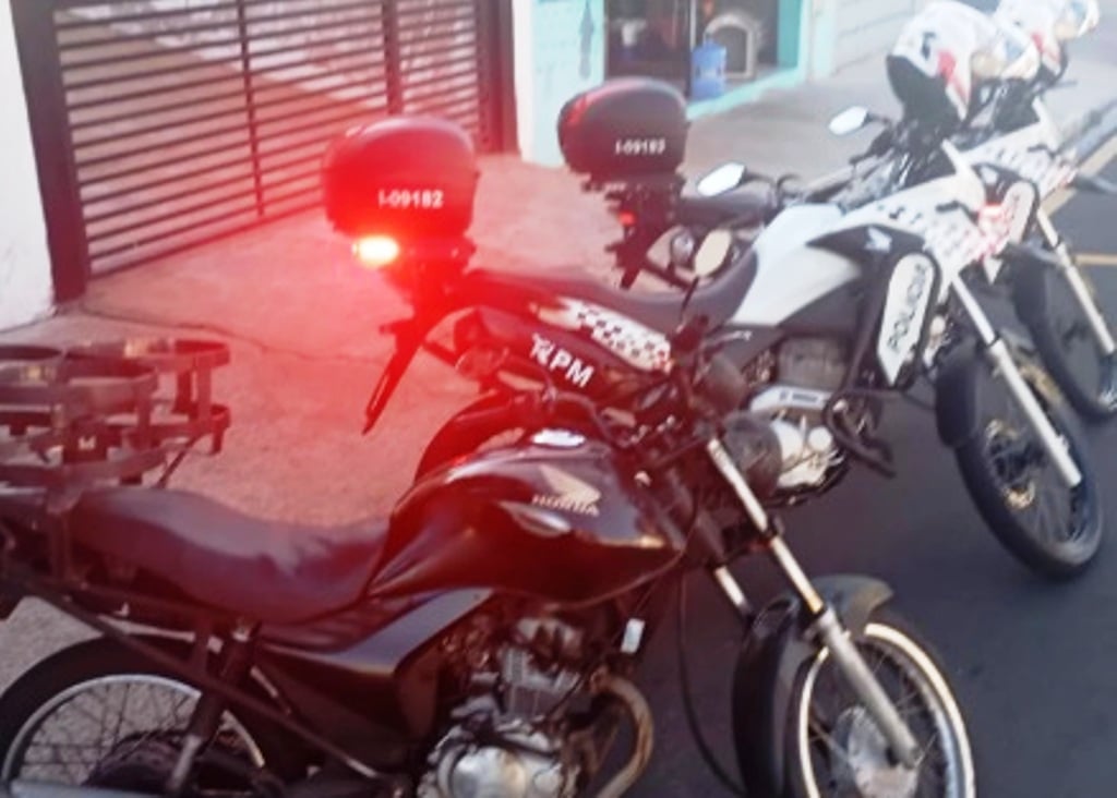 PM flagra moto com R$ 63 mil em multas em Marília