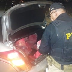 PRF apreende 200kg de maconha após fuga e pneus furados em Ourinhos