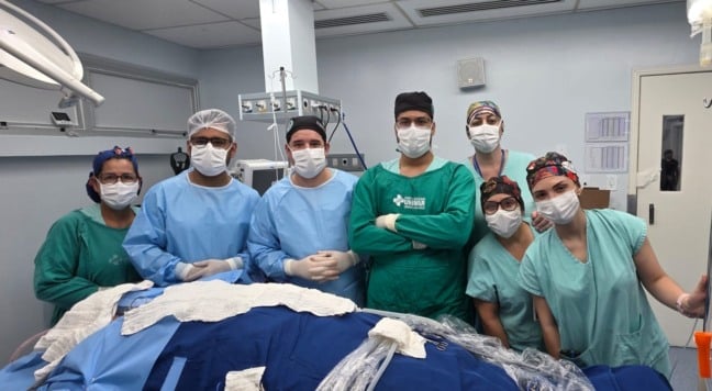 Cirurgia inédita no HBU transforma vida de paciente de 23 anos com tumor cerebral