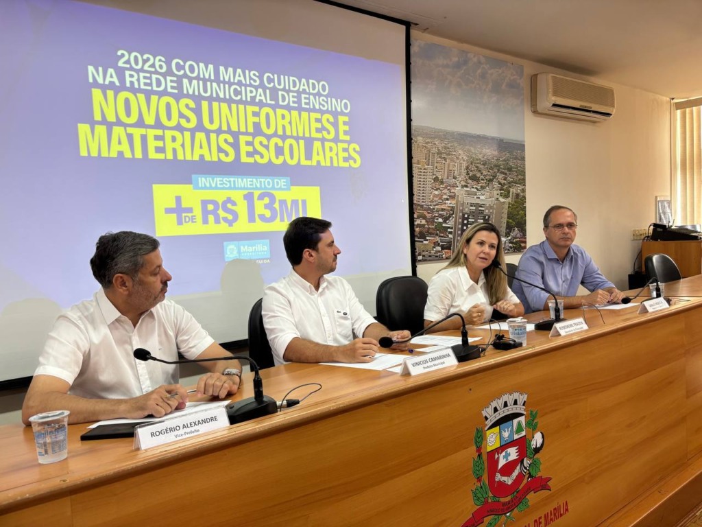 Educação apresenta uniformes e material com alunos e inclusão em Marília