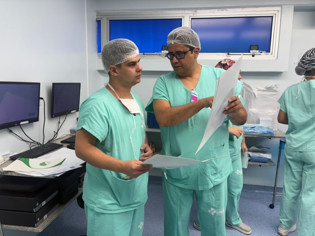 Marília tem cirurgia inédita no HBU para tratamento de próstata com laser