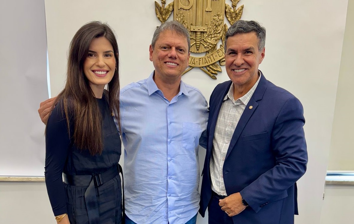 Deputados celebram boa recepção de escola cívico-militar em Marília