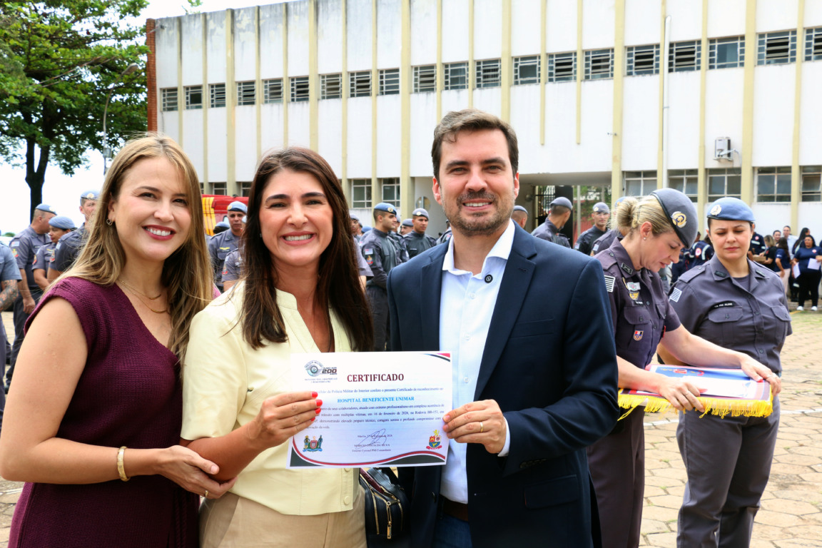 Hospital Beneficente Unimar e UPAs Sul e Norte são homenageados pelo 9º BPM/I 