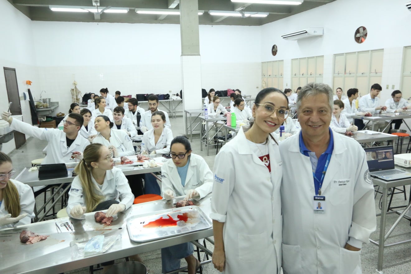 Unimar envolve ligas acadêmicas em aula  prática de dissecação de coração