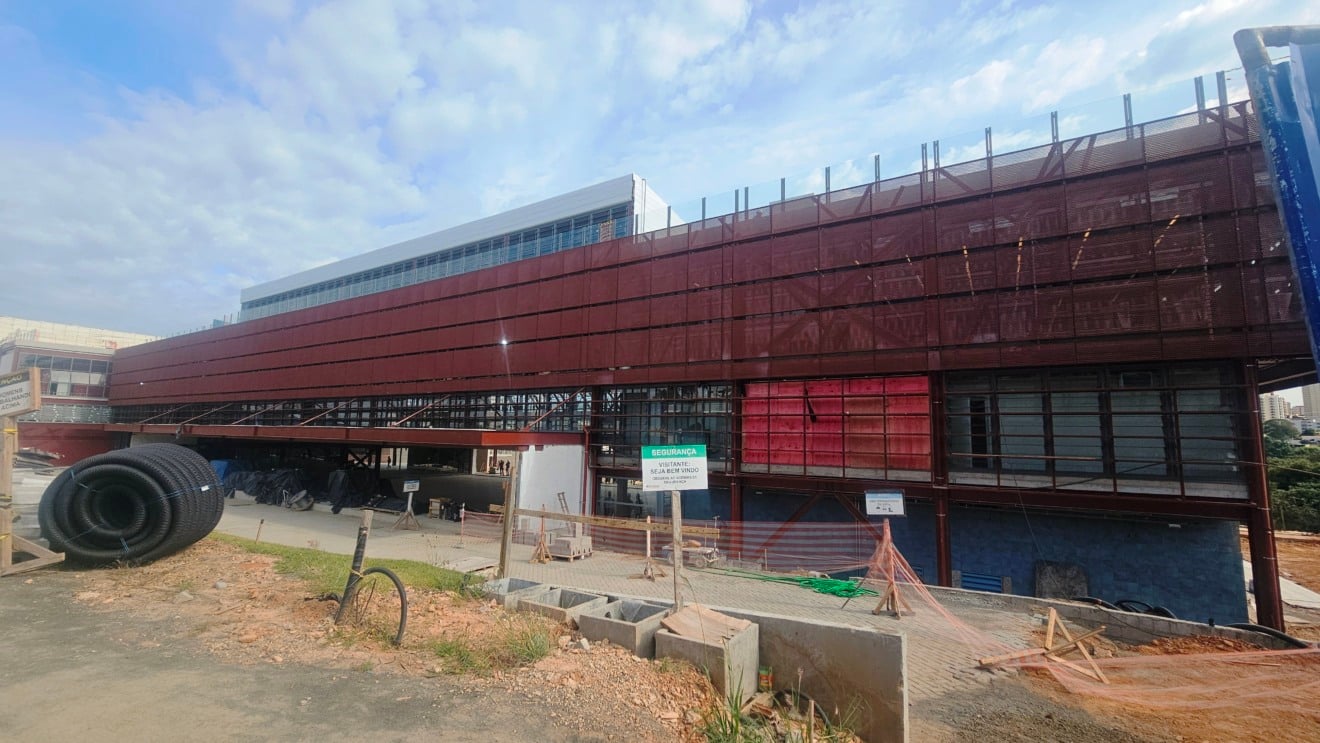 Sesc Marília recebe diretor e projeta prazo para fim de obra; veja como fazer credencial gratuita