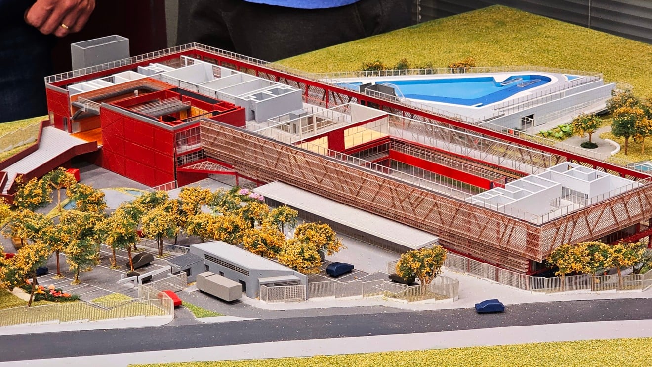 Sesc Marília recebe diretor e projeta prazo para fim de obra; veja como fazer credencial gratuita