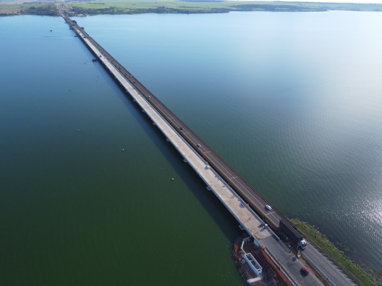 Obra de maior ponte do Estado atinge 'ponto do beijo' na rodovia SP-333