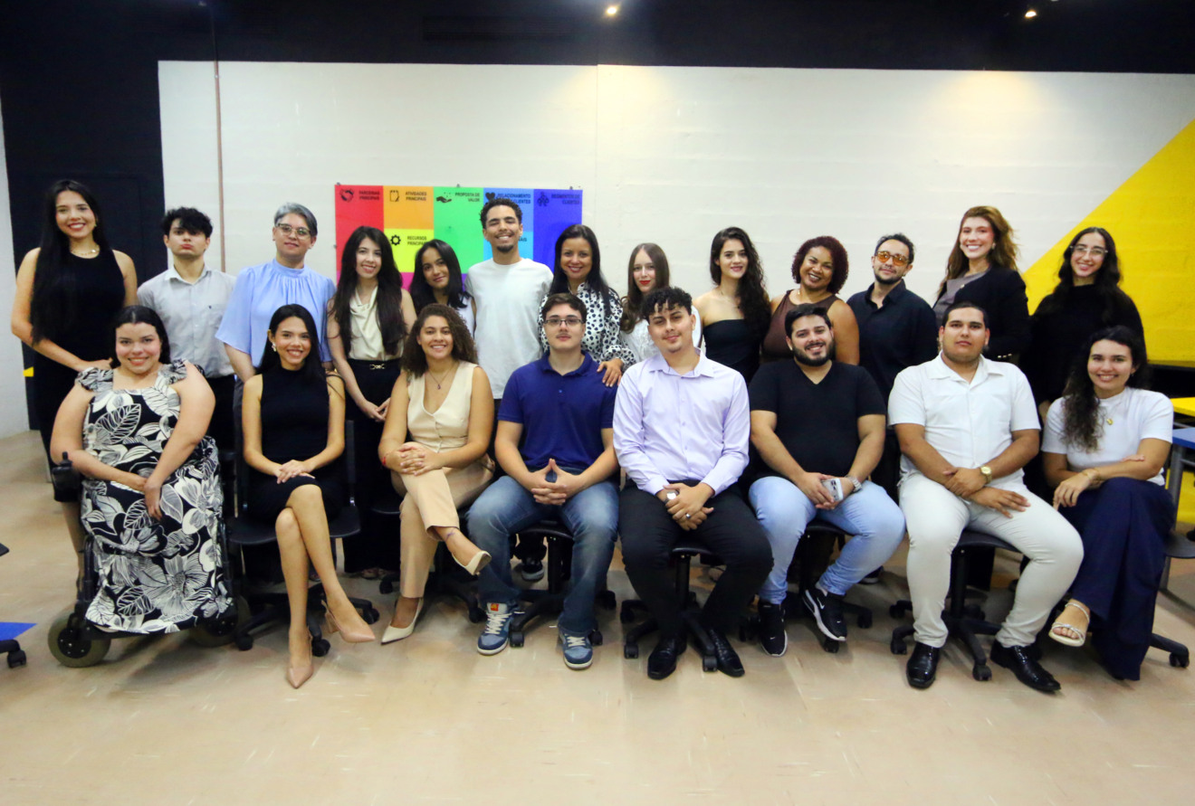 Estudantes lançam livro “Direito Unimar: Quando a Teoria encontra a vida real”